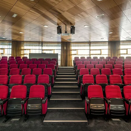 מלון Fletcher Wellness-hotel Trivium 4*